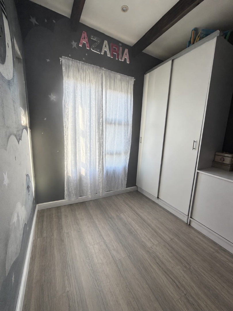 5 Bedroom Property for Sale in Colorado Park Western Cape